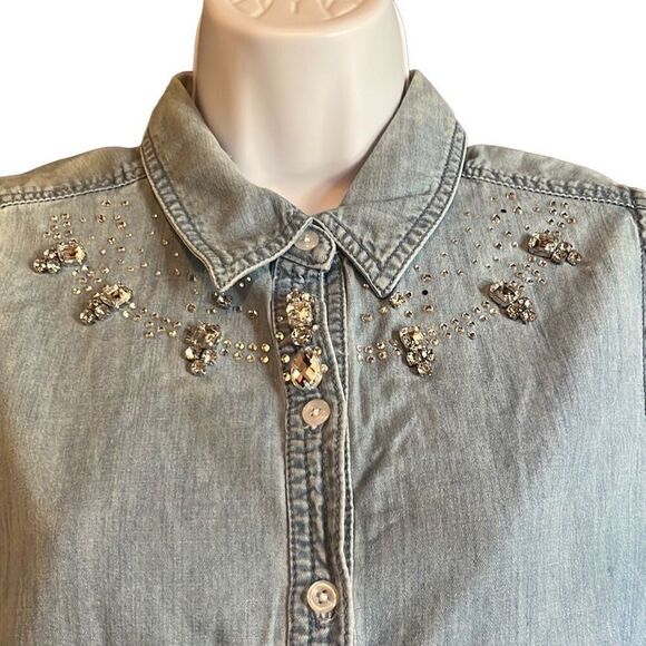 Chicos Blue Chambray Denim Rhinestone Bling Button Down Top Size 2 Rodeo Country - Picture 3 of 10